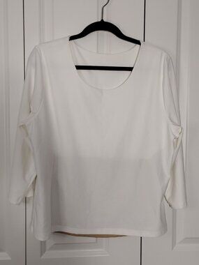 Spanx by Sara Blakely Women's White 3/4 Sleeve Round Neck Pullover T-Shirt Sz XL